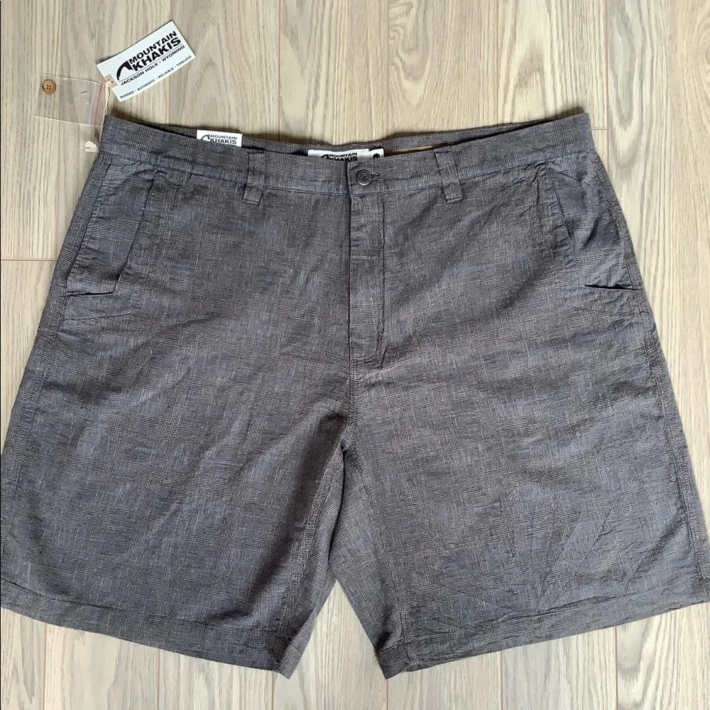 NWT Mountain  khakis gunmetal boardwalk shorts❤️❤️❤️